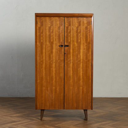 ヴィンテージ ワードローブ