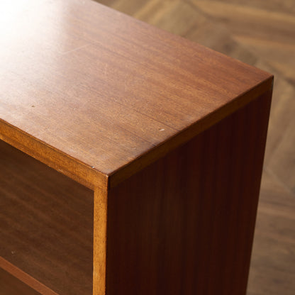 モーリス オブ グラスゴー Morris of Glasgow Cumbrae ヴィンテージ ナロー ガラス ブックケース 食器棚 #94361