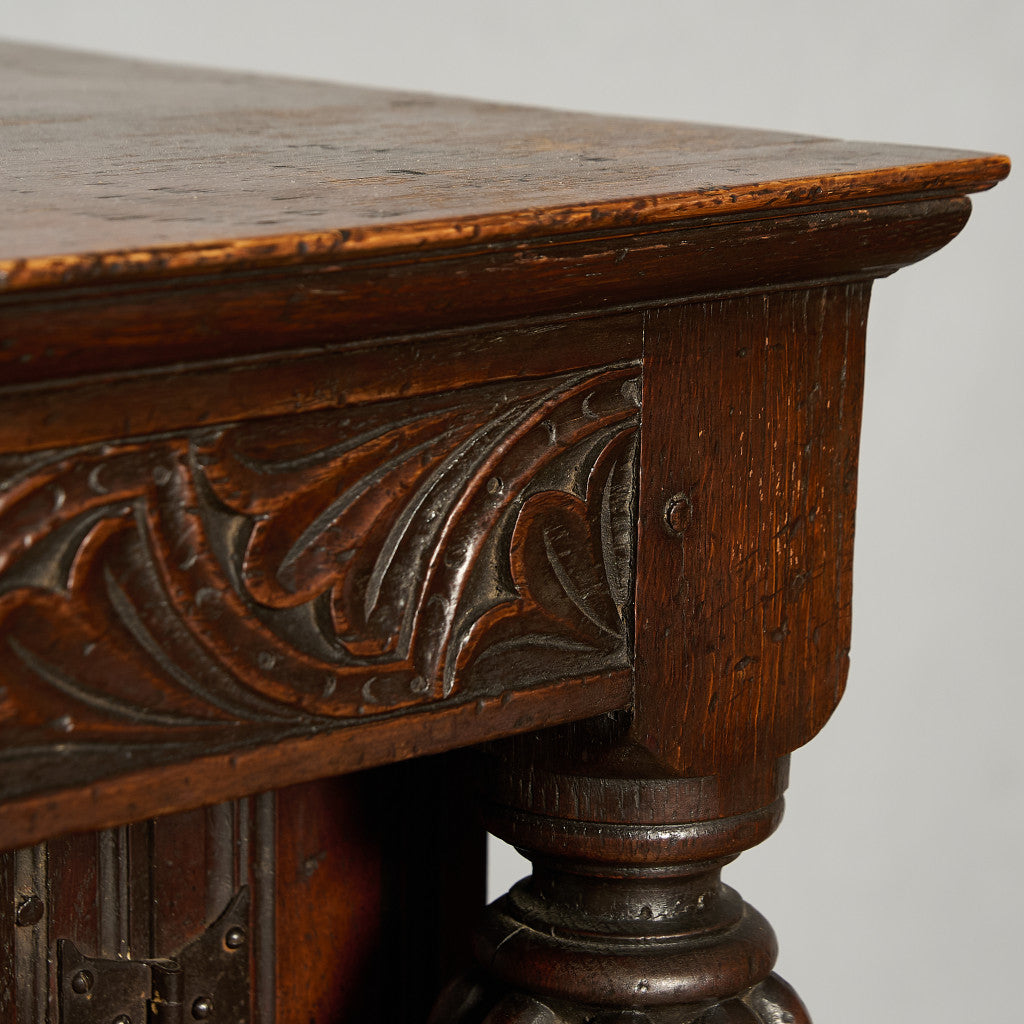 Alfred Allen コートカップボード