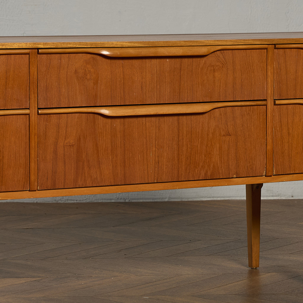 イギリス ヴィンテージ サイドボード