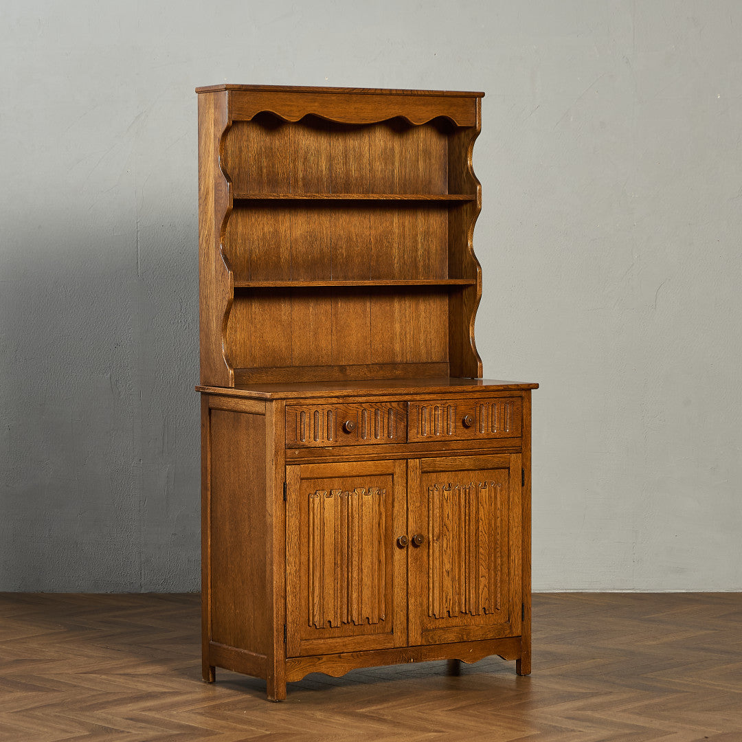 英国クラシック ウェルシュドレッサー  食器棚