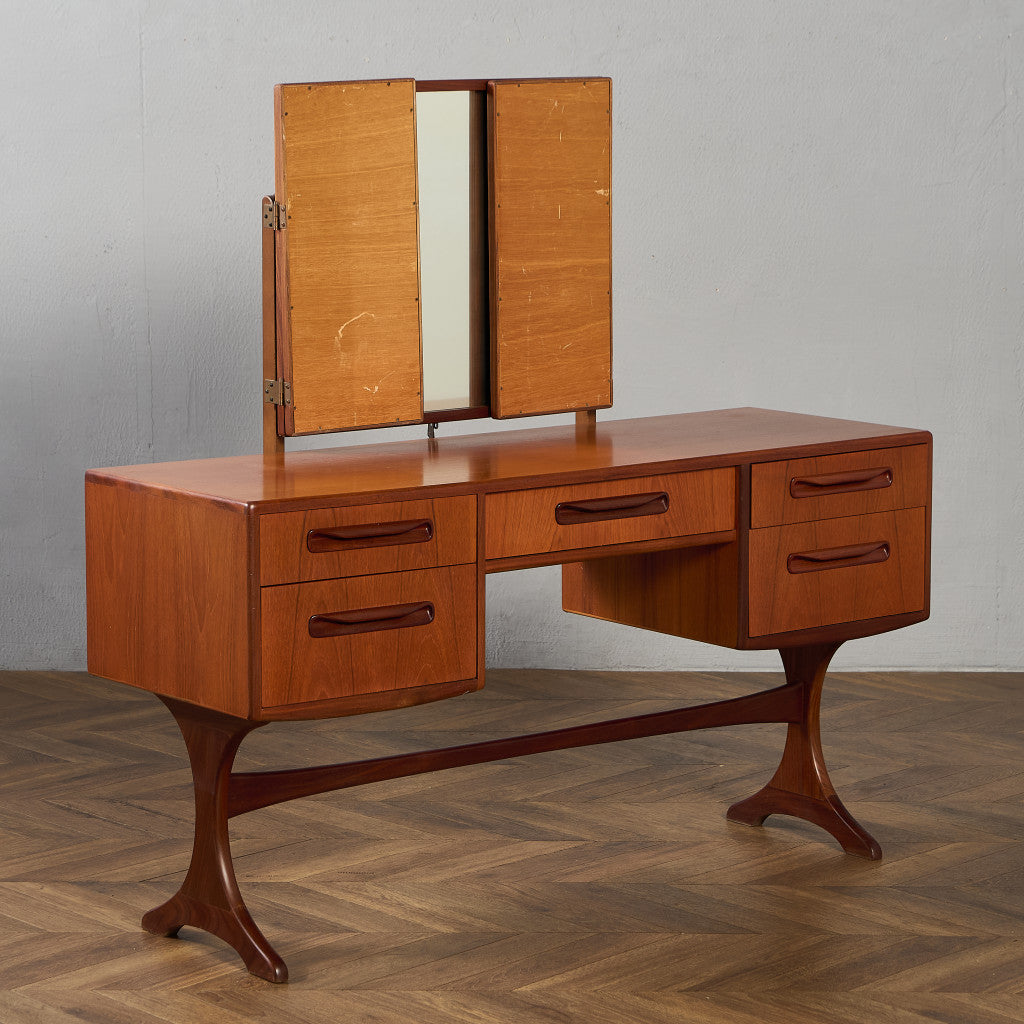 ニューフレスコ ドレッシングデスク (1986)