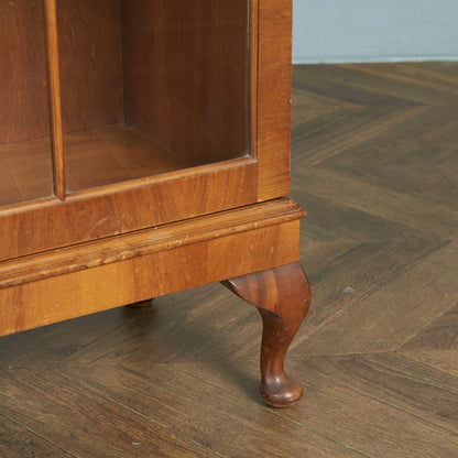 英国クラシック ウォールナット材 ブックケース / 食器棚