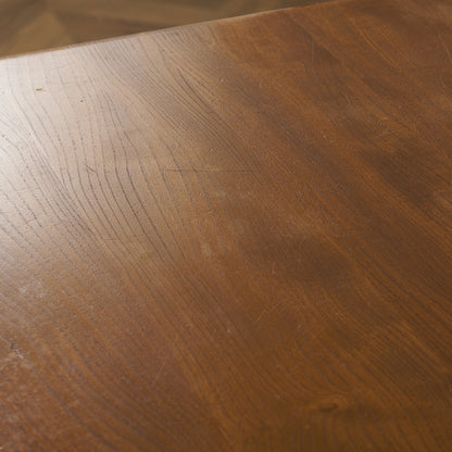 ブレックファストテーブル