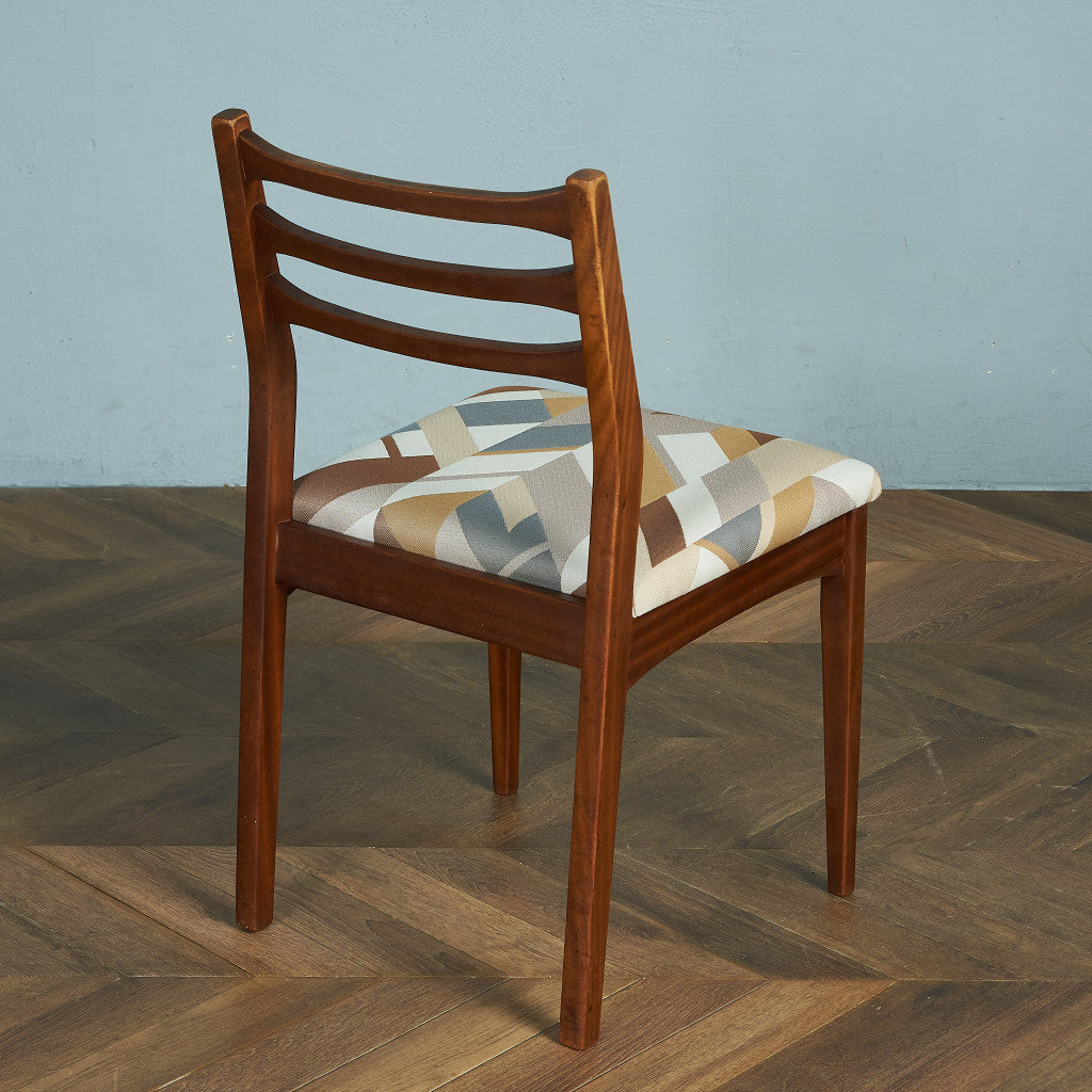 ヴィンテージ ダイニングチェア / 座面張替え済み (LUUM)