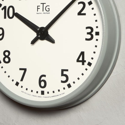TRAFFIC SERIES CLOCK / FRUTIGER