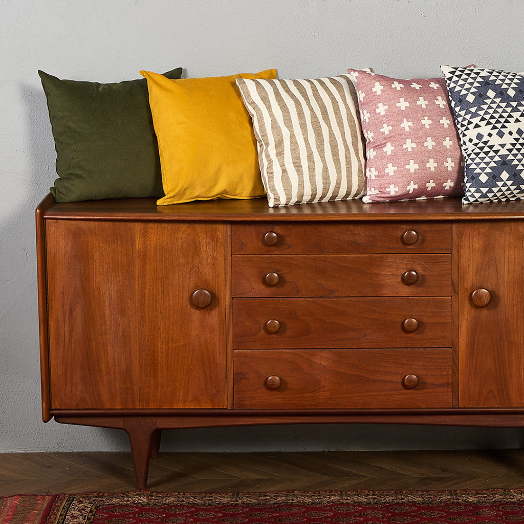 クッションカバー ムーミン ここにいるよ / Red #97015 – camori