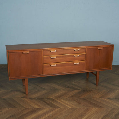 イギリスヴィンテージ サイドボード / カップボード