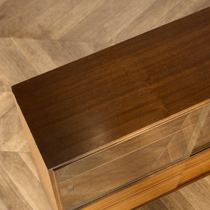 英国ヴィンテージ ガラスキャビネット