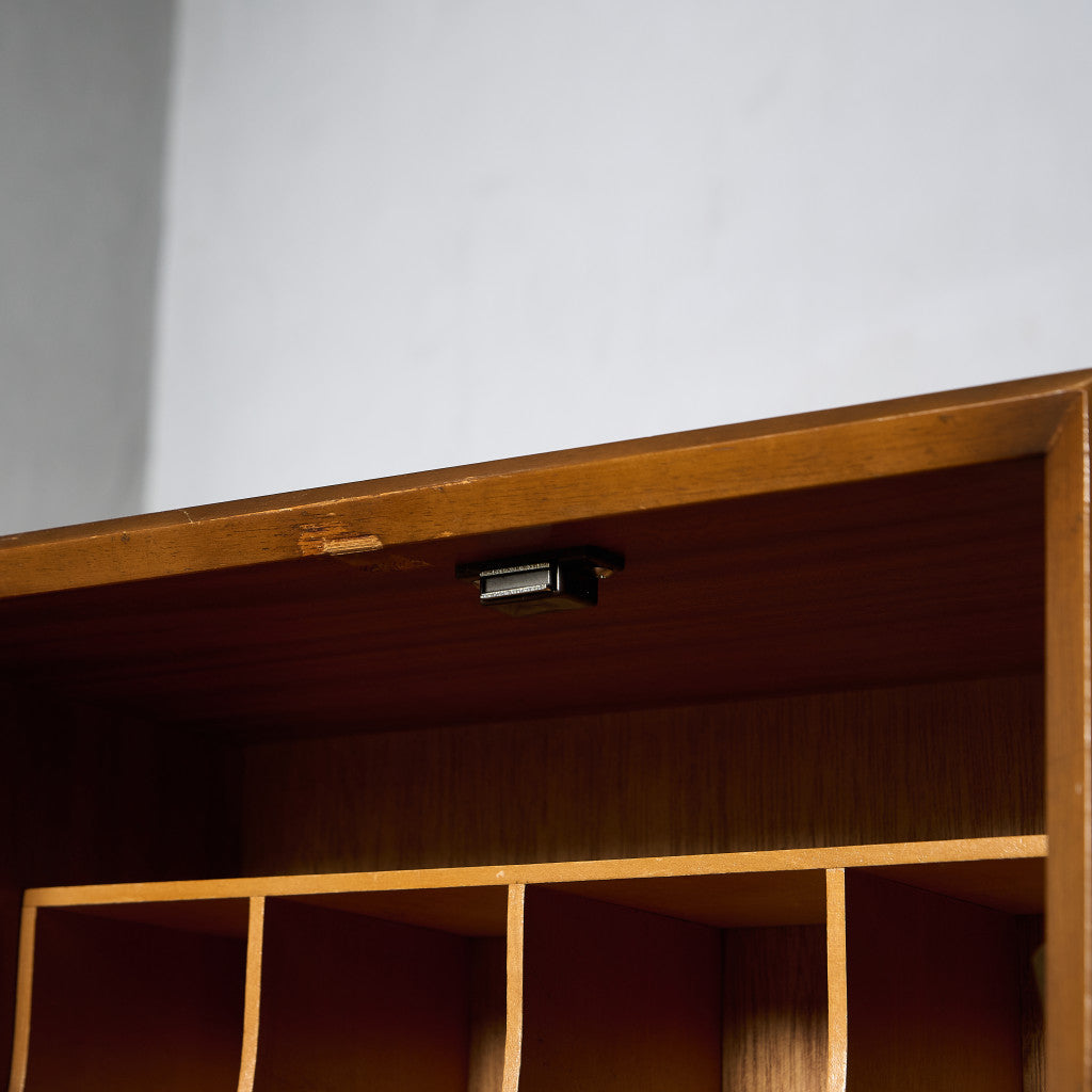 ヴィンテージ ナロー ガラスキャビネット ブックケース