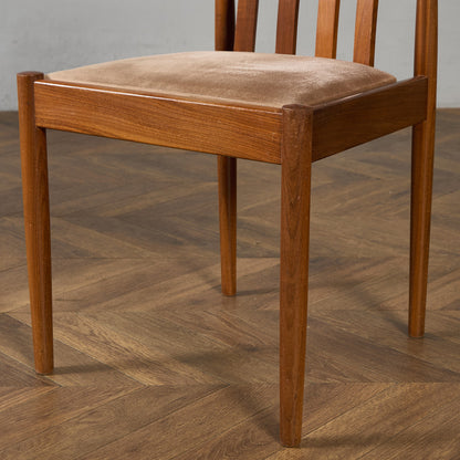 スラットバックチェア