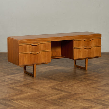 英国 ヴィンテージ ドレッシングデスク