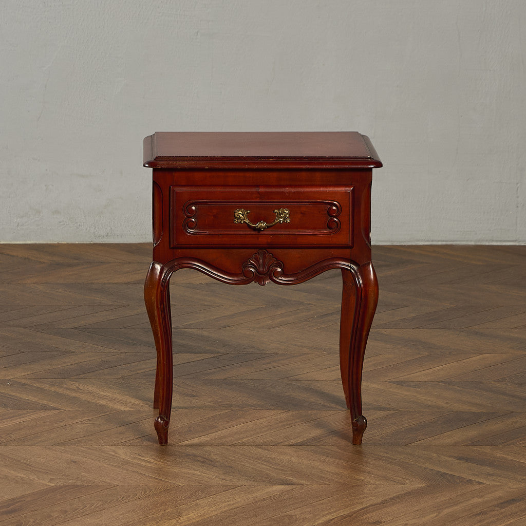 英国 クラシック ベッドサイド キャビネット