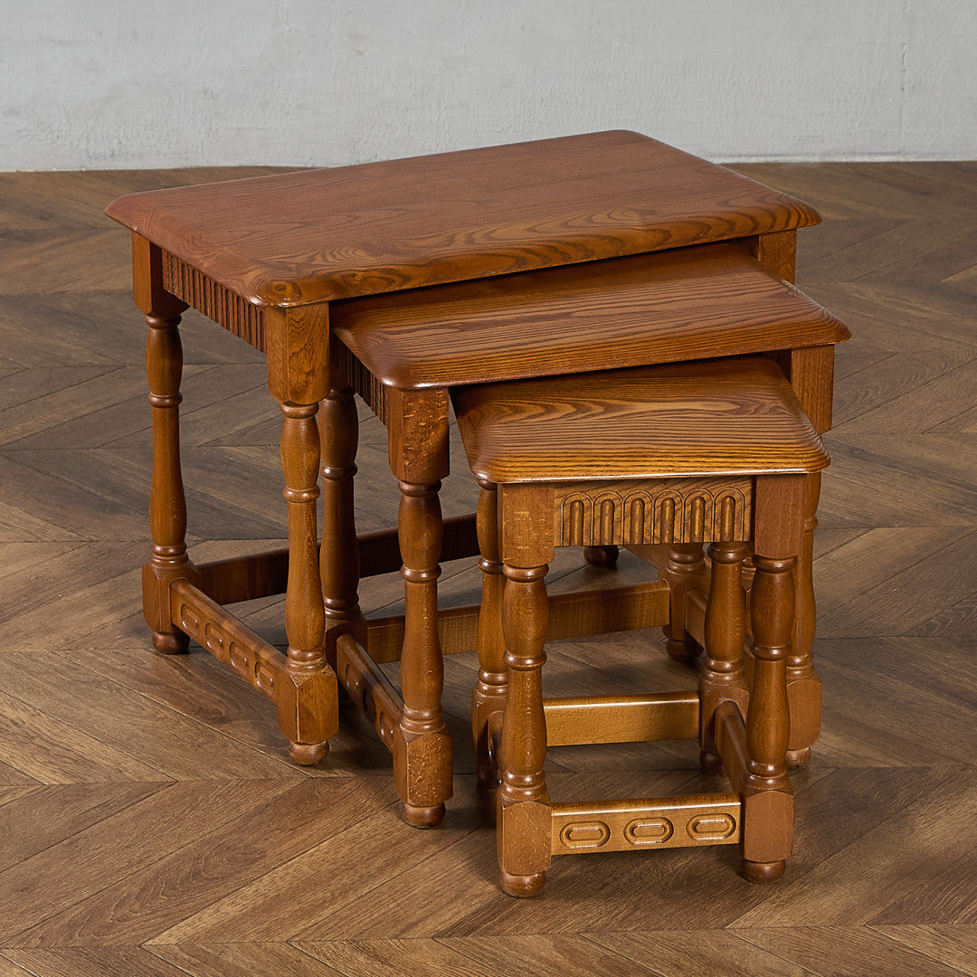 英国 クラシック ネストテーブル