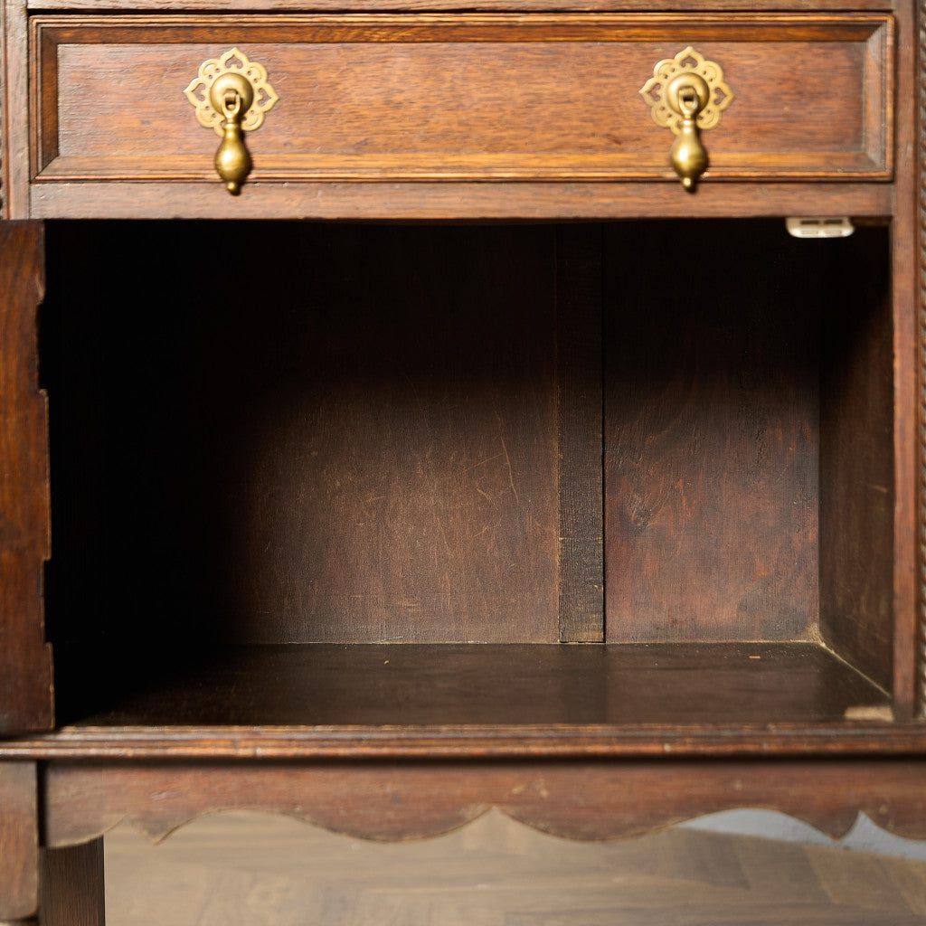 英国 クラシック ウェルシュドレッサー  食器棚