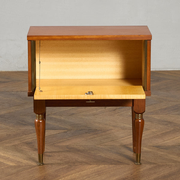 英国 ヴィンテージ ベッドサイドキャビネット