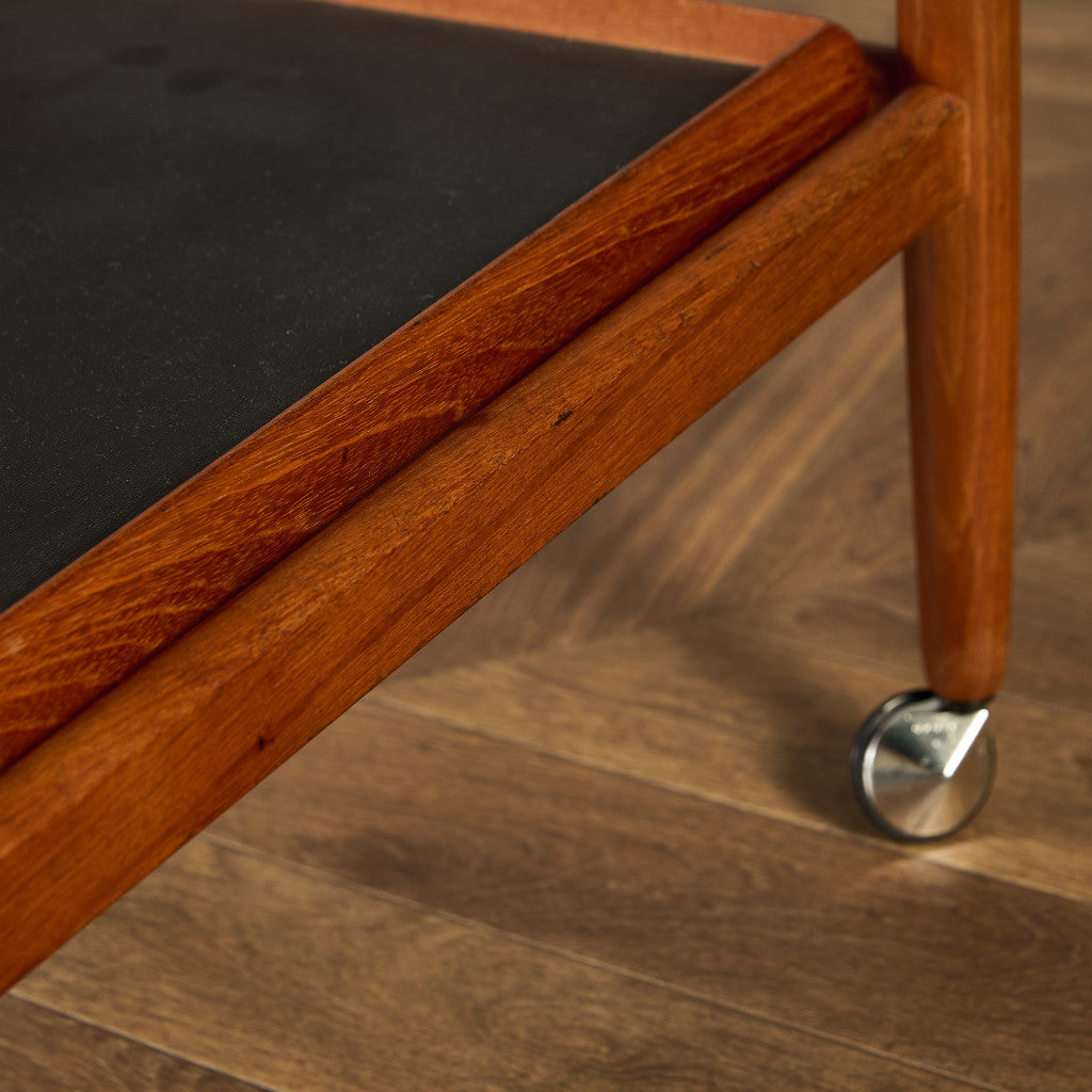 英国 ヴィンテージ ターンリーフ ティートロリー