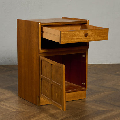 ヴィンテージ 十字扉 スモール キャビネット