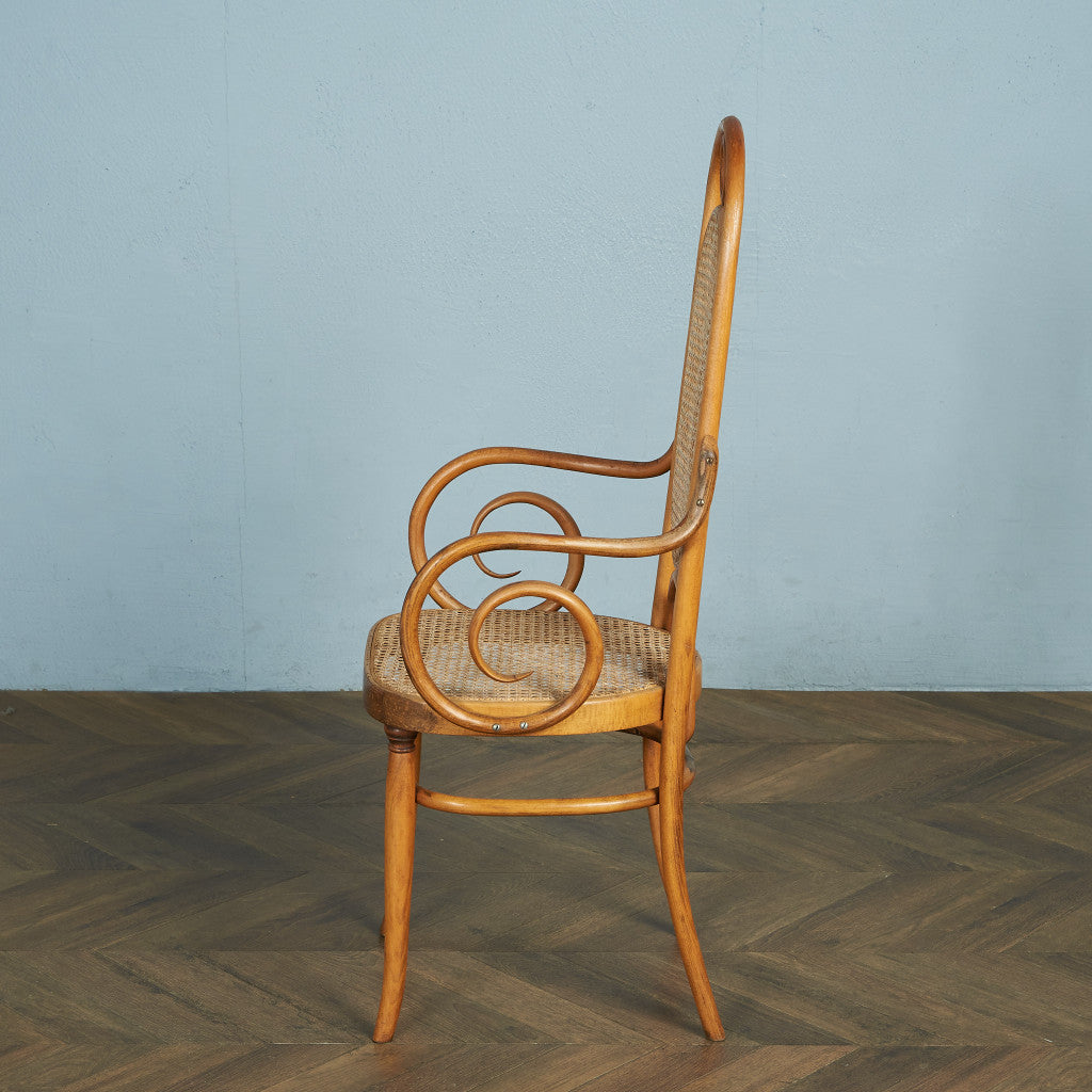 トーネット Thonet 籐張り ベントウッドアームチェア (207