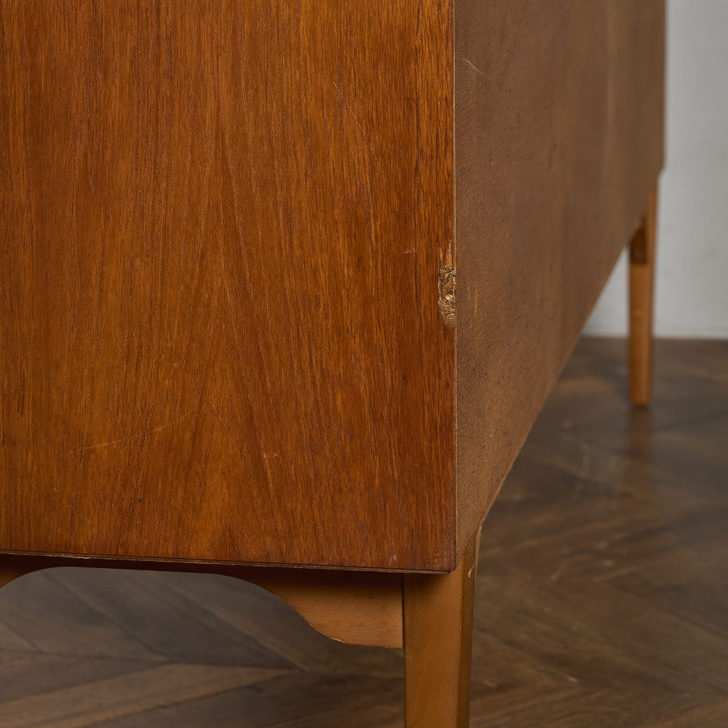 イギリス ヴィンテージ サイドボード