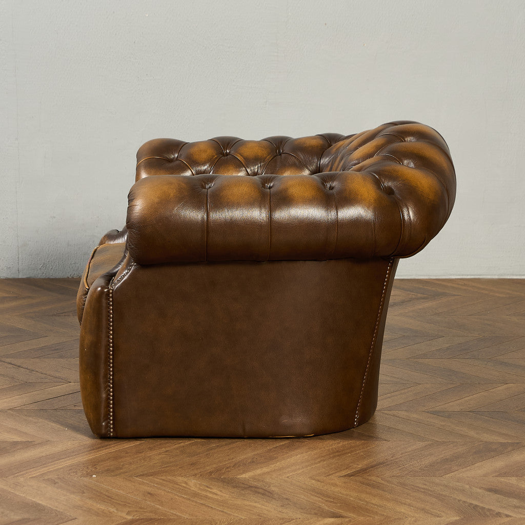 英国 クラシック チェスターフィールド ソファ