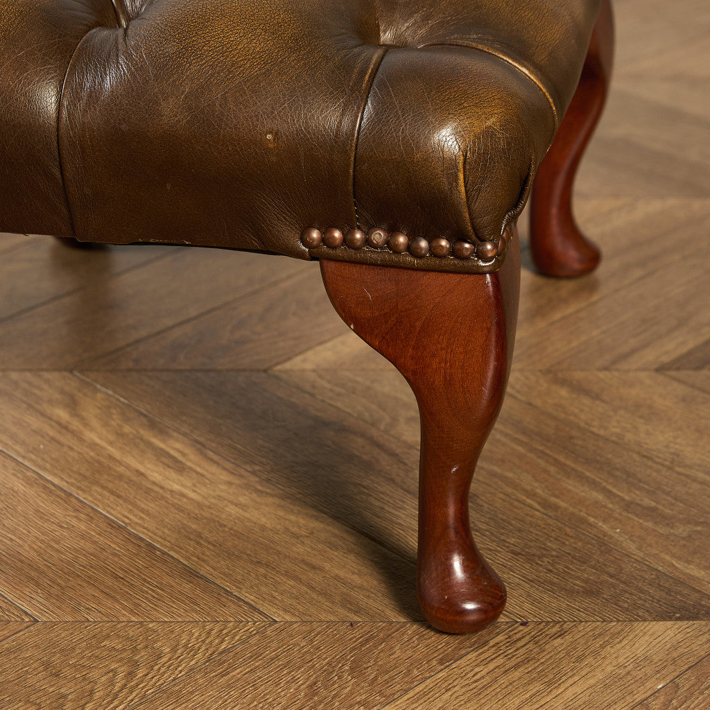 英国 クラシック チェスターフィールド スツール