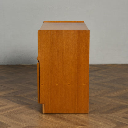 十字扉 ヴィンテージ キャビネット