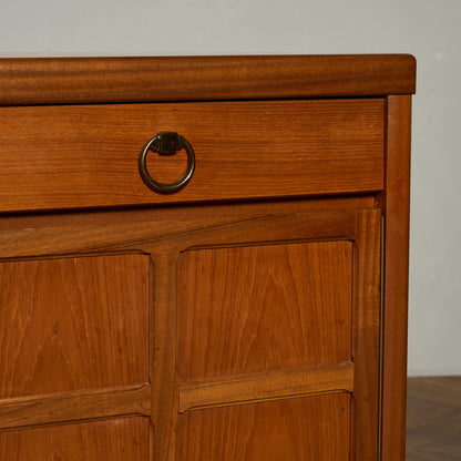 十字扉 ヴィンテージ サイドボード