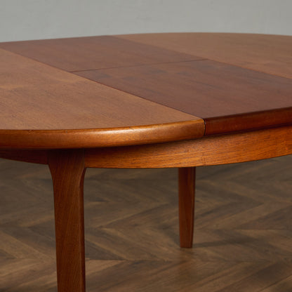 エリオッツ・オブ・ニューべリー Elliotts Of Newbury ヴィンテージ エクステンション ラウンド ダイニングテーブル #98394