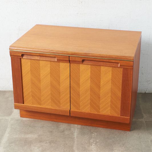 Chevron ヴィンテージ サイドチェスト