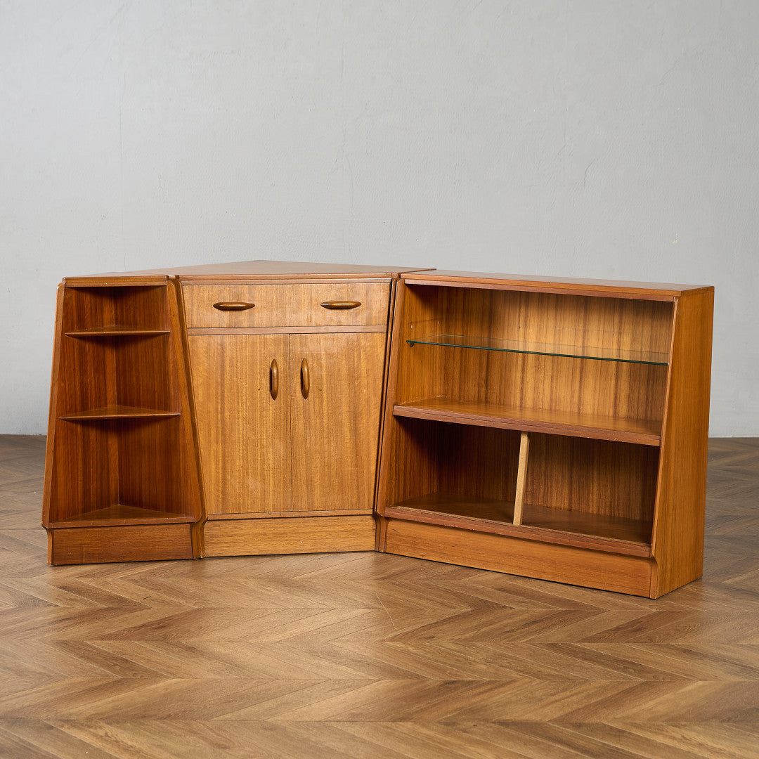 イギリス ビンテージ 家具 G-PLAN Brandon ワードローブ6040e イギリス ビンテージ 家具 G-PLAN Brandon ワードローブ6040e - メルカリ