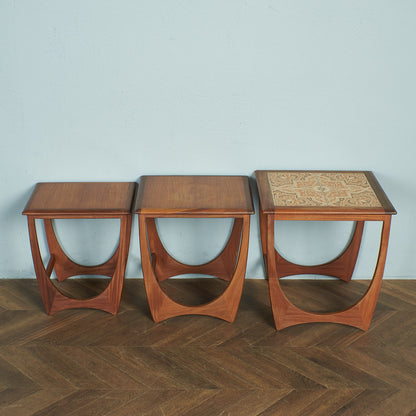 Astro セラミックタイルトップ ネストテーブル (3552D)