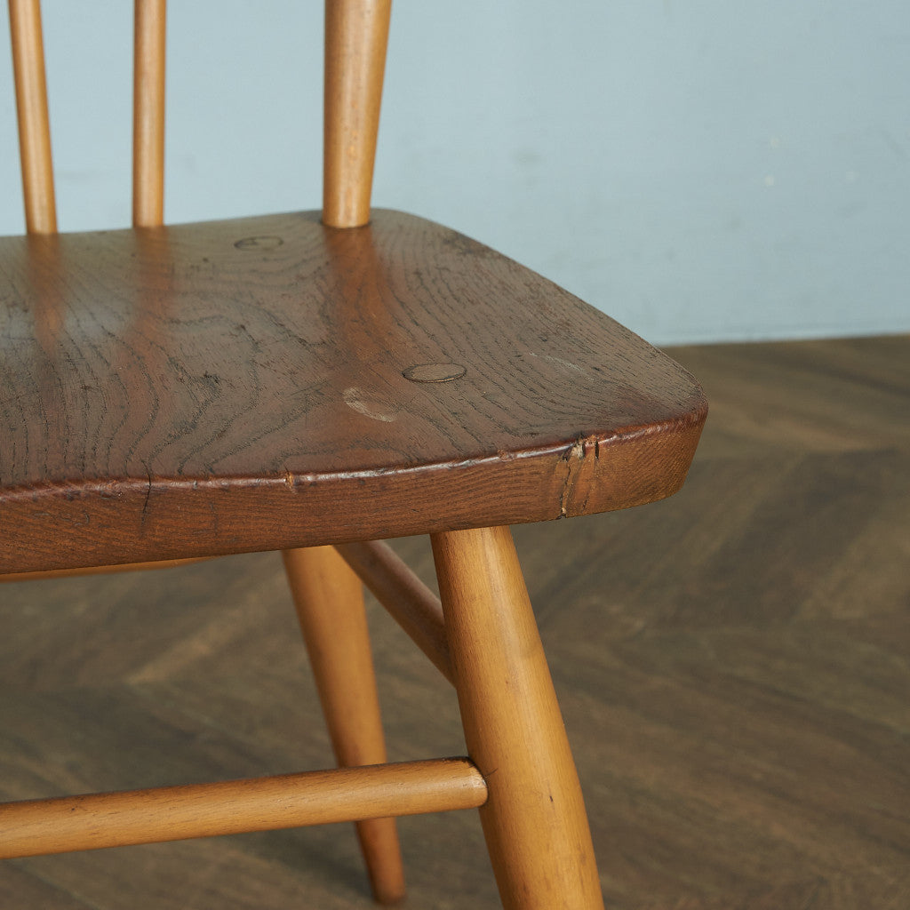 スティックバックチェア