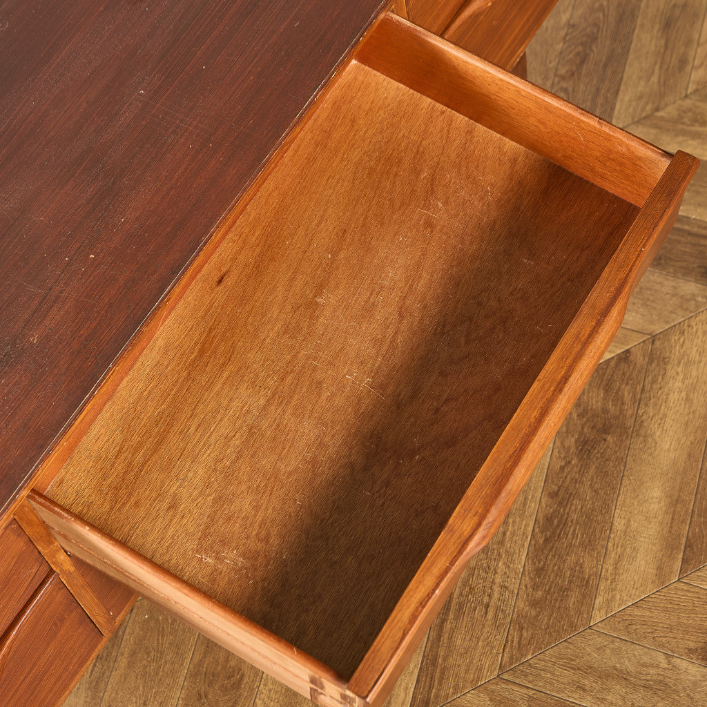 イギリス ヴィンテージ サイドボード