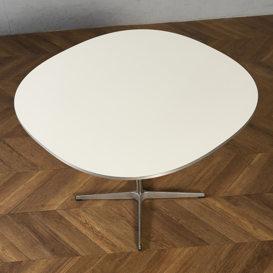 フリッツ・ハンセン Fritz Hansen A603 Super-circular Table スーパー