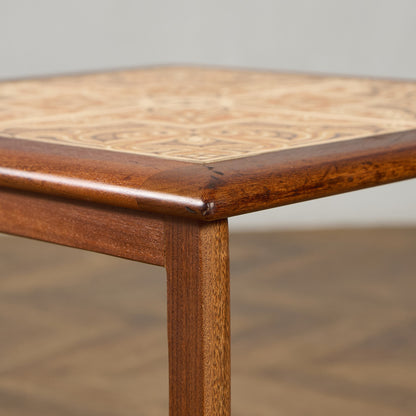 Astro タイルトップ ネストテーブル