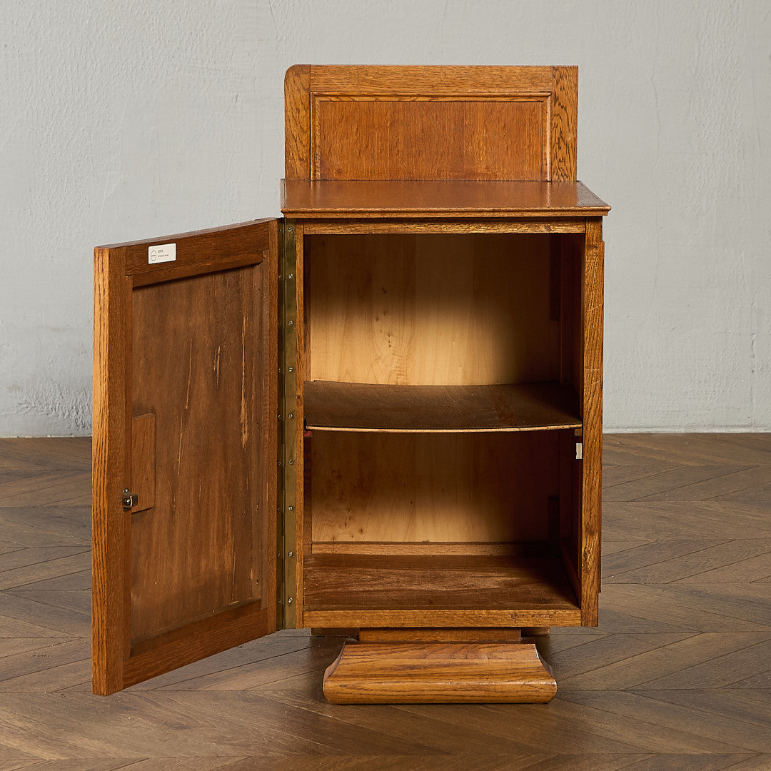 英国 クラシック ベッドサイド キャビネット