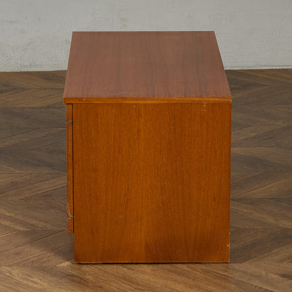 英国 ヴィンテージ キャビネット