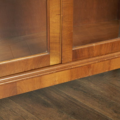 英国クラシック ウォールナット材 ブックケース / 食器棚