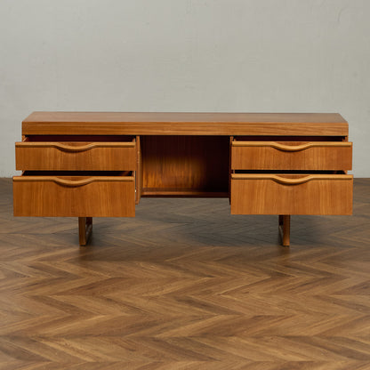 英国 ヴィンテージ ドレッシングデスク