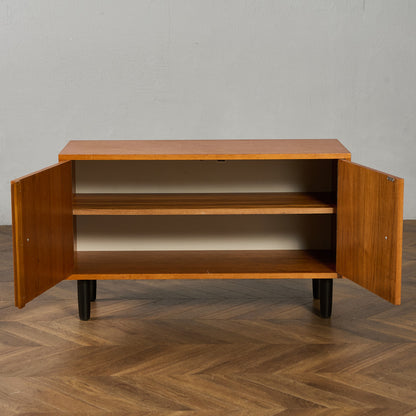 英国 ヴィンテージ キャビネット