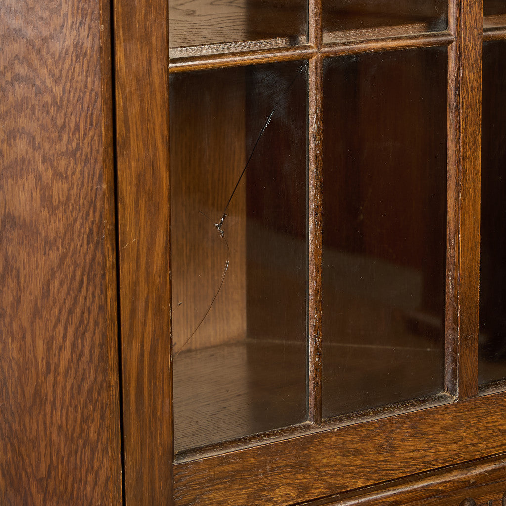 英国 クラシック オーク コーナーキャビネット