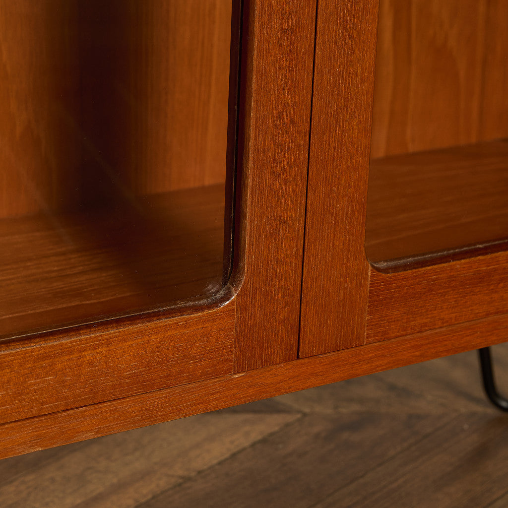 Fresco ガラス ブックケース カスタム アイアン ヘアピンレッグ