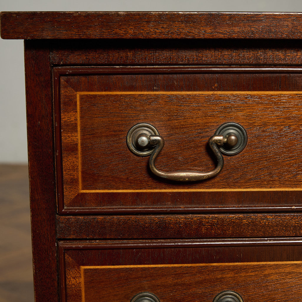 英国 クラシック 4段 サイドチェスト