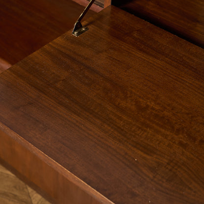 英国 ヴィンテージ カップボード