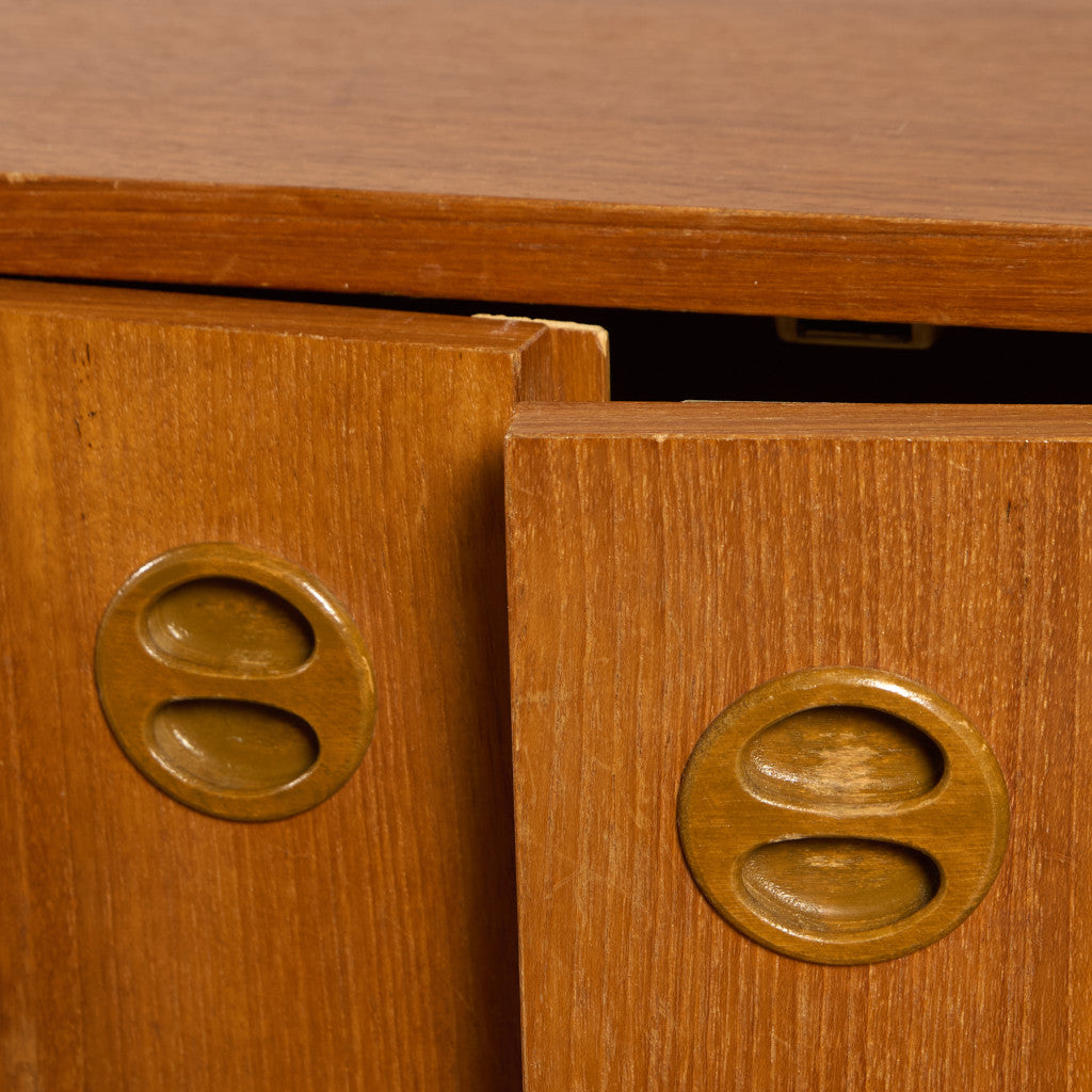 英国 ヴィンテージ キャビネット