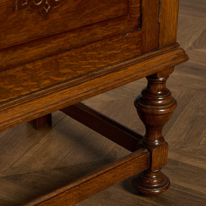 英国 クラシック サイドボード 食器棚