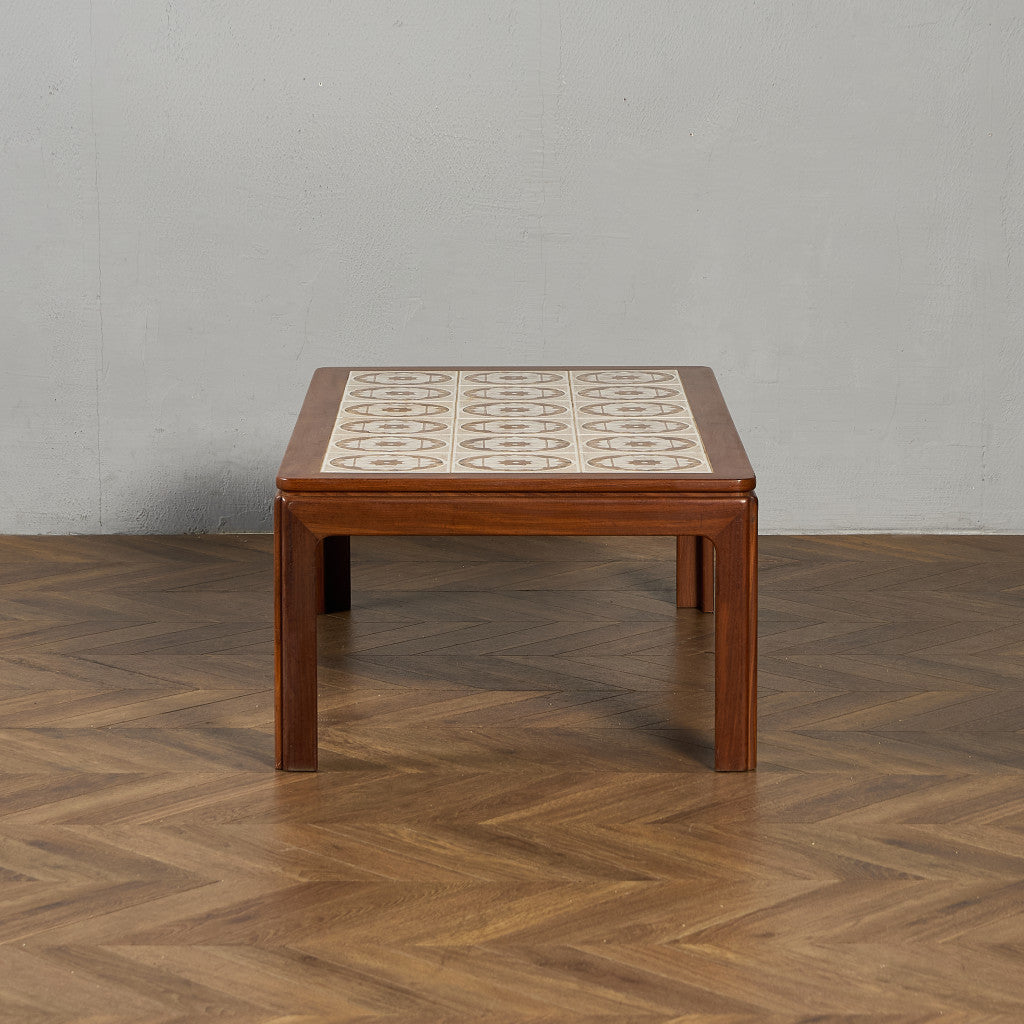 タイルトップ コーヒーテーブル