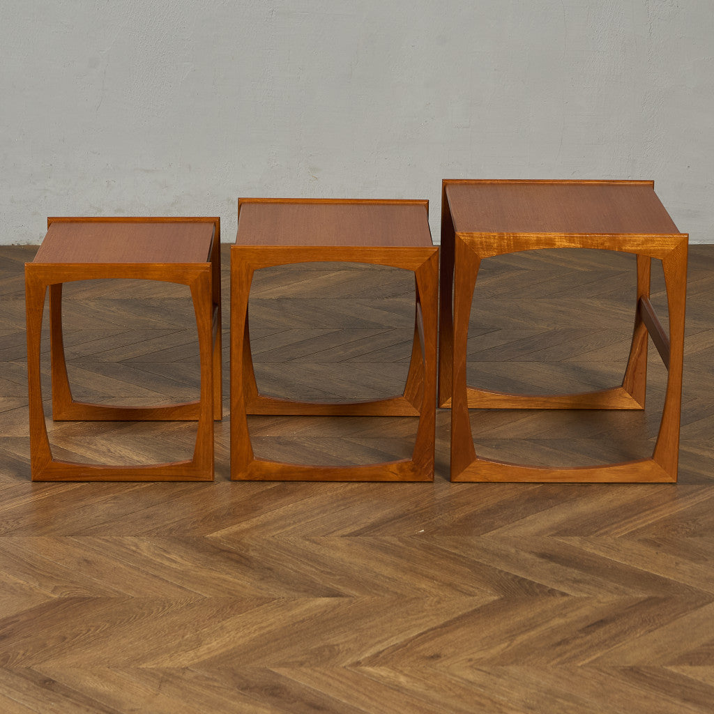 Quadrille ヴィンテージ ネストテーブル