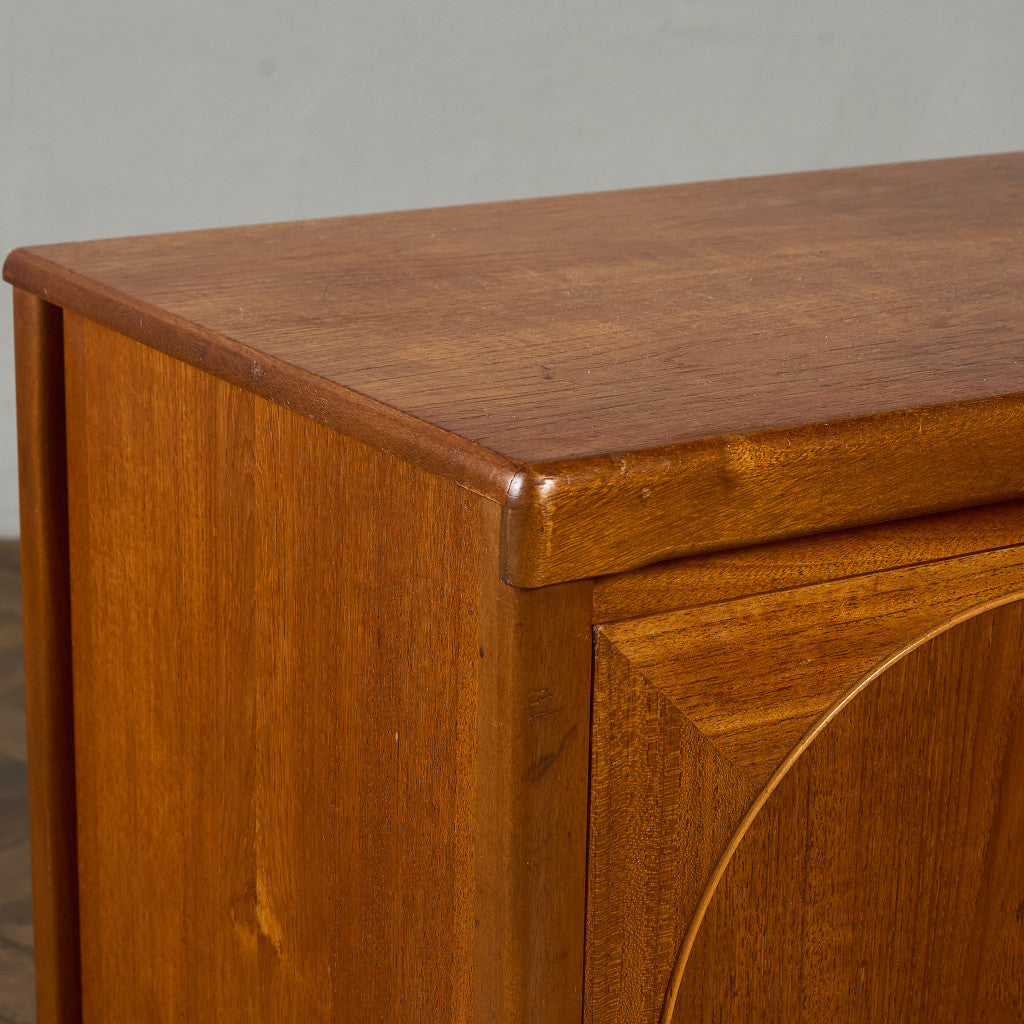 ヴィンテージ サークル サイドボード